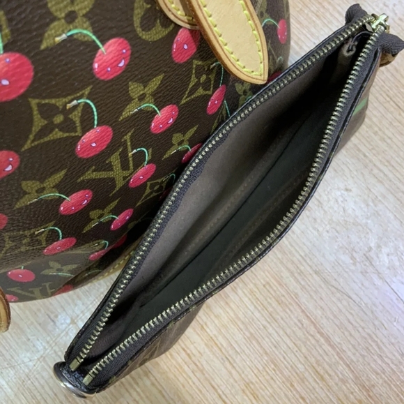 ❌NOT FOR SALE❌Louis Vuitton x Takashi Murakami Cerises Pochette Accessories - Picture 3 of 4